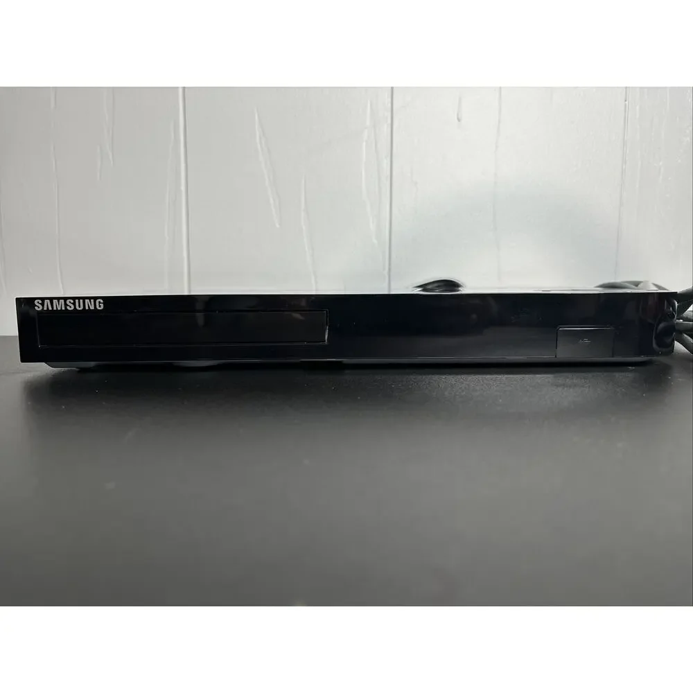 Samsung BD-F5900 3D Blu-ray Player New With Power Cord HDMI cord - No Remote